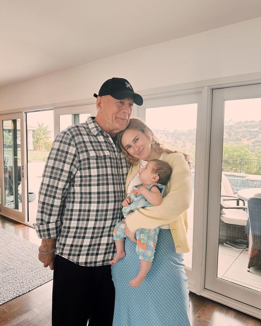 Bruce Willis s dcérou Rumer a vnučkou. 