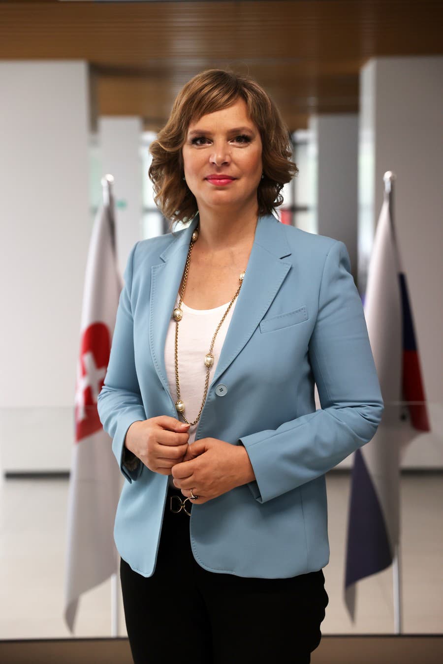 Veronika Remišová, Za ľudí.