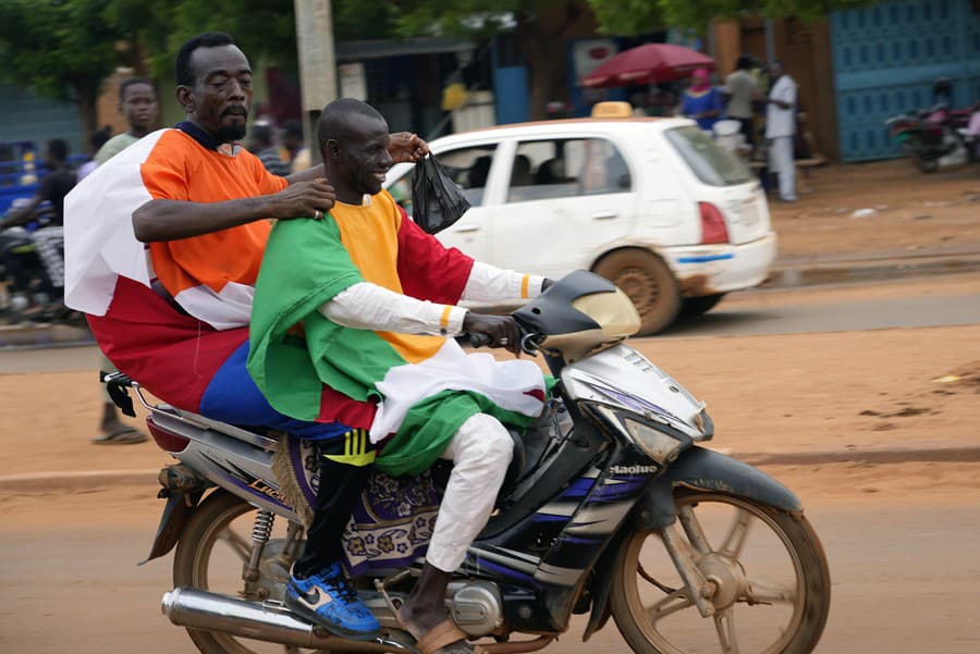 Africká únia pozastavila účasť