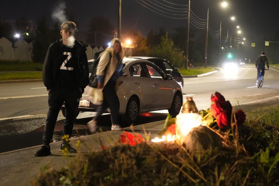 Vyšetrovanie okolností pádu lietadla.