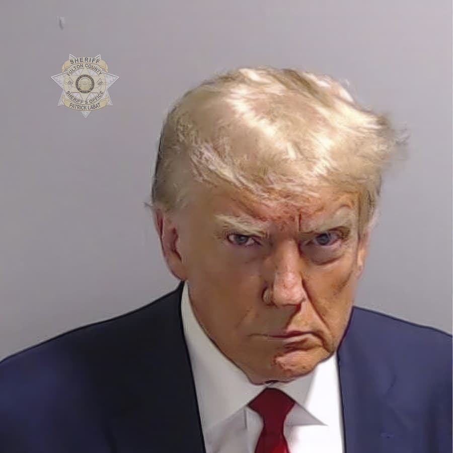 Na snímke fotografia amerického exprezidenta USA Donalda Trumpa, ktorú zverejnili úrady v meste Atlanta v americkom štáte Georgia v noci na piatok 25. augusta 2023.