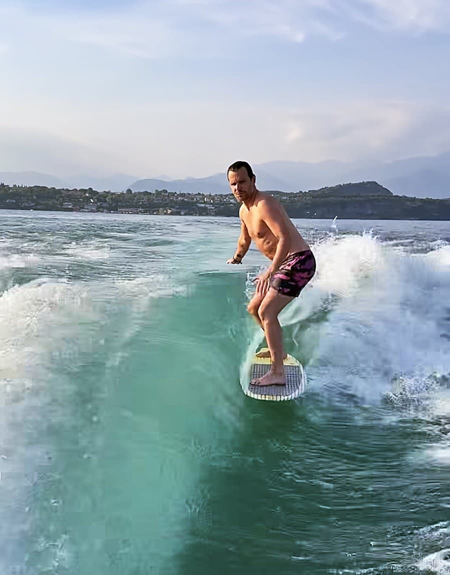 Leoš na dovolenke v Saint Tropez.