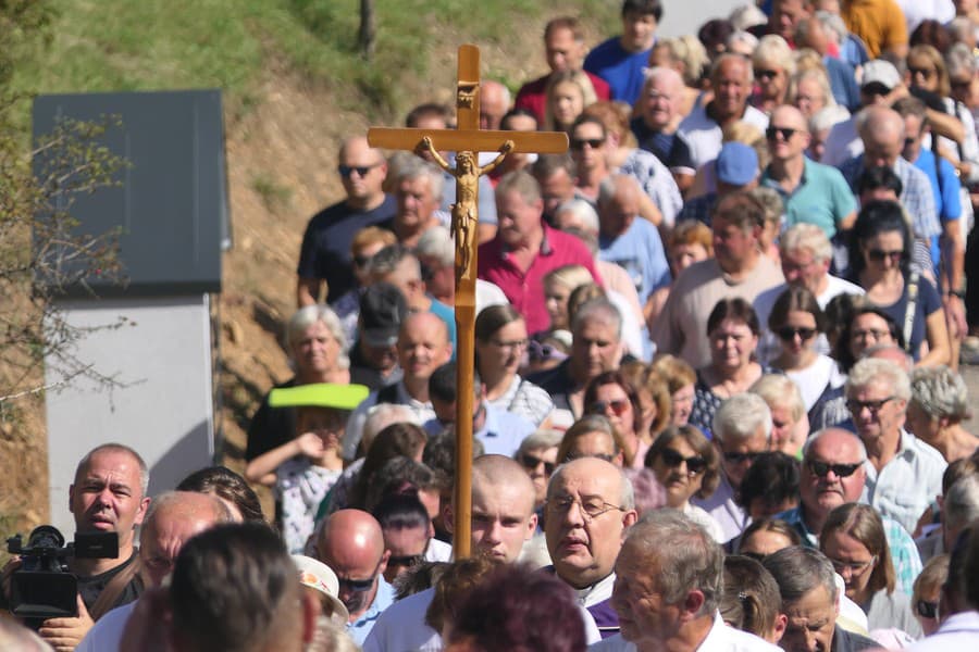 Požehnanie krížovej cesty na