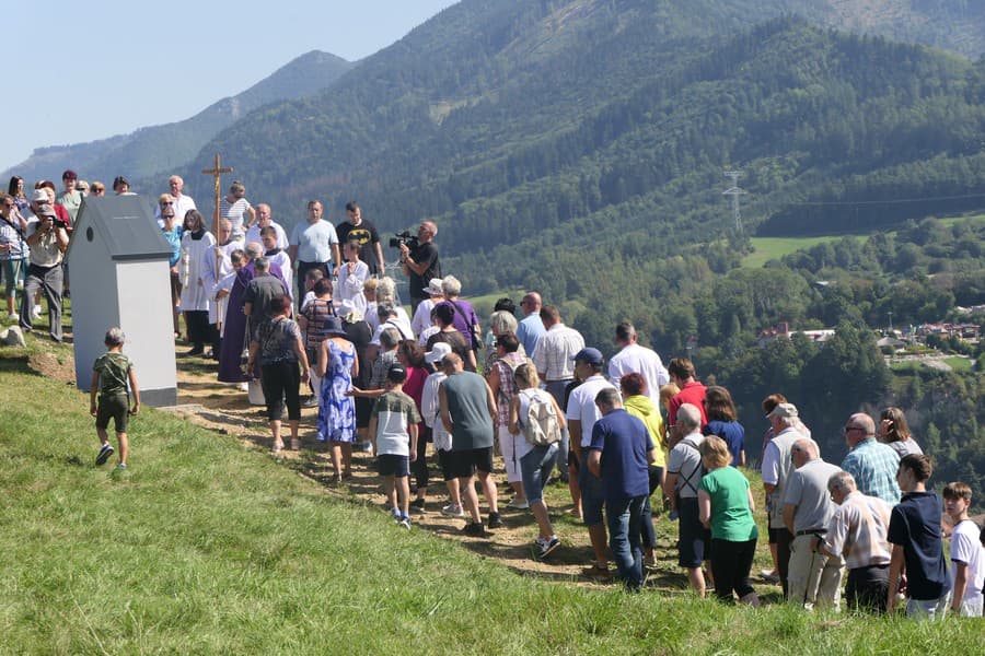 Požehnanie krížovej cesty na