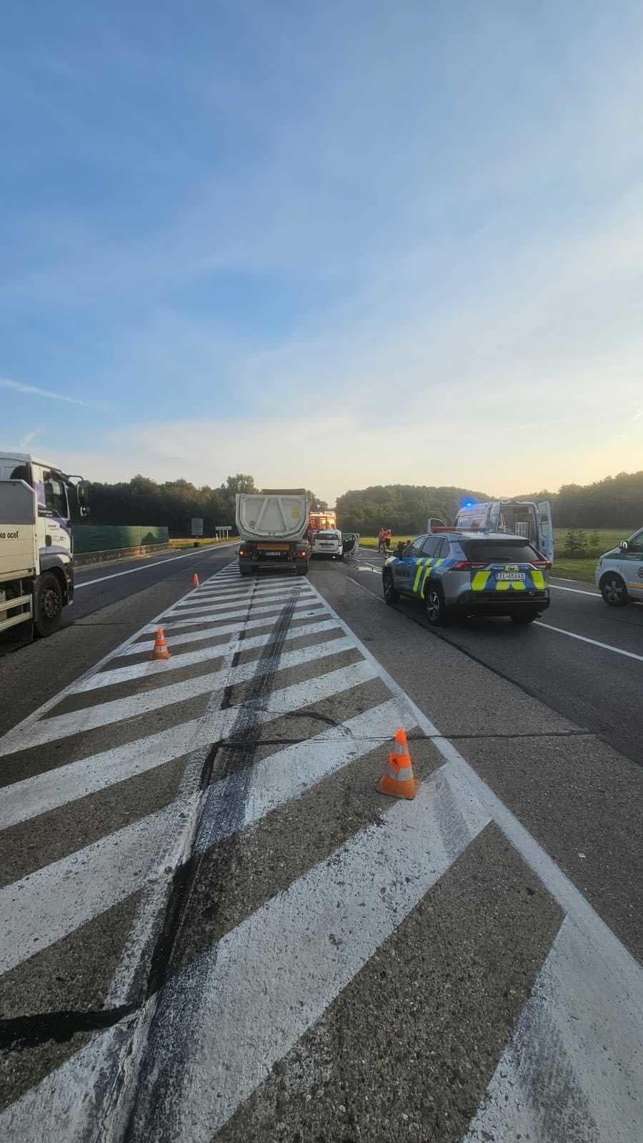 Na ceste I/9 v katastri obce Chocholná Velčice v smere do Českej republiky, došlo k tragickej dopravnej nehode. 