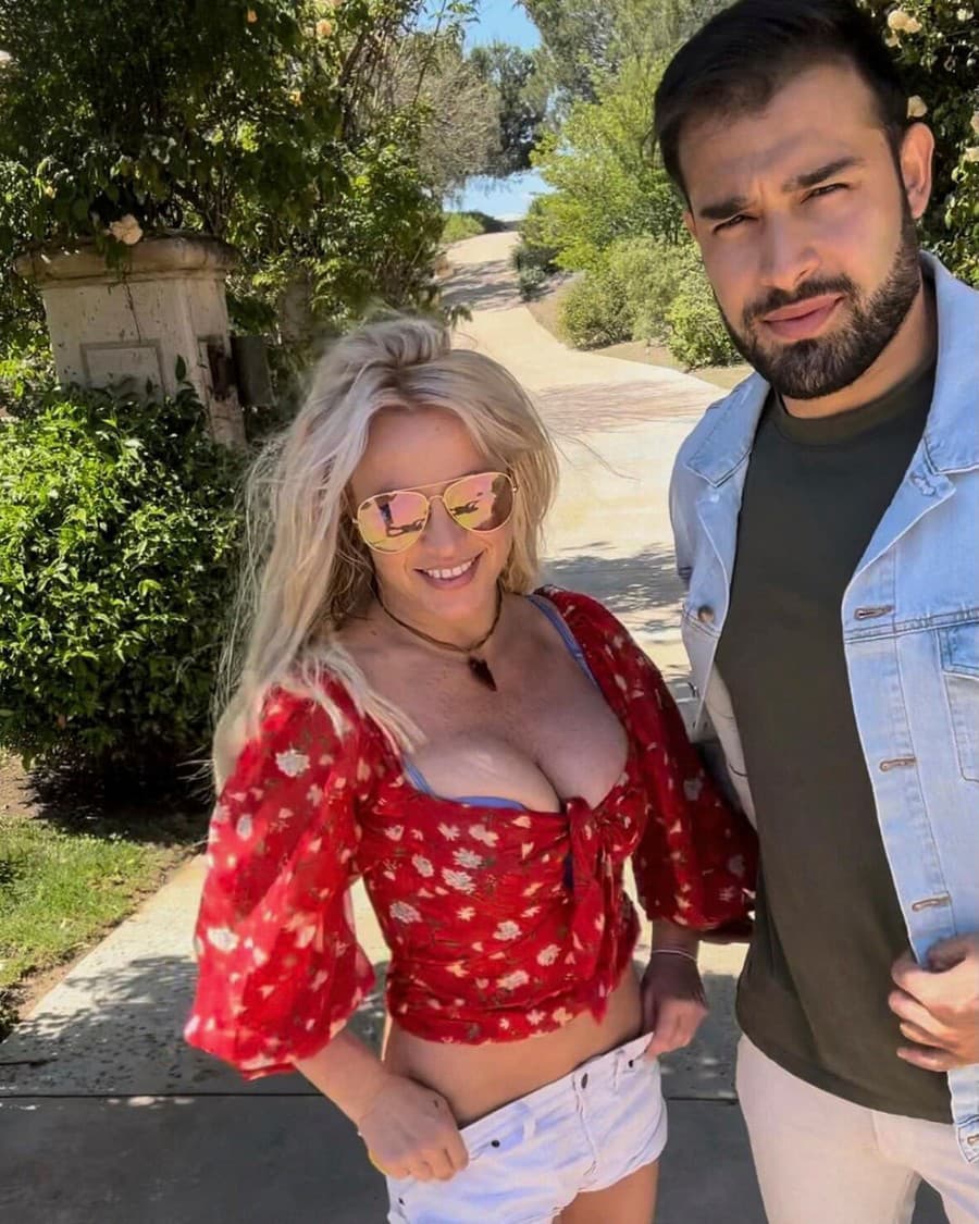 Britney s manželom Sam,