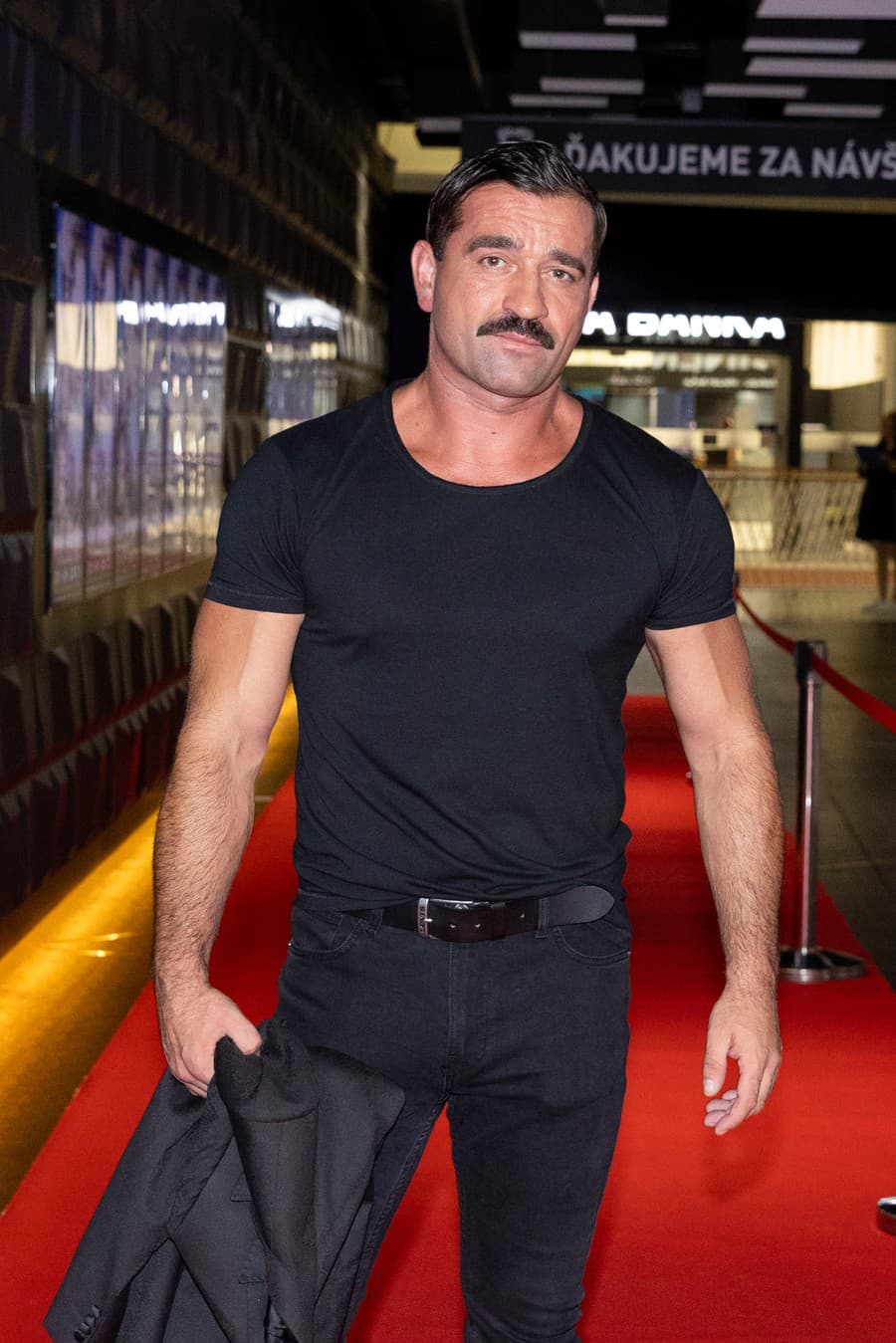 Herec Milan Ondrík.