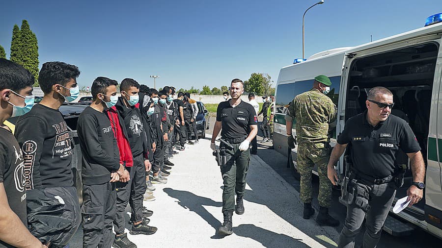 Slovensko má výrazne viac tranzitujúcich migrantov z Maďarska.