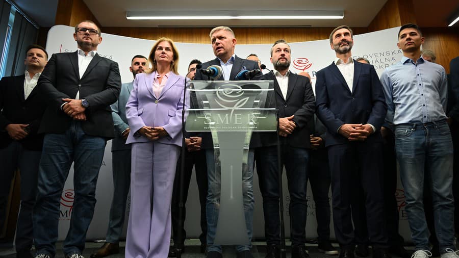 Prvá tlačová konferencia Smeru po voľbách,