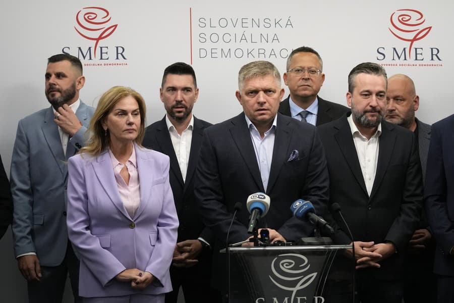 Strana Smer-SD Roberta Fica vyhrala v parlamentných voľbách.