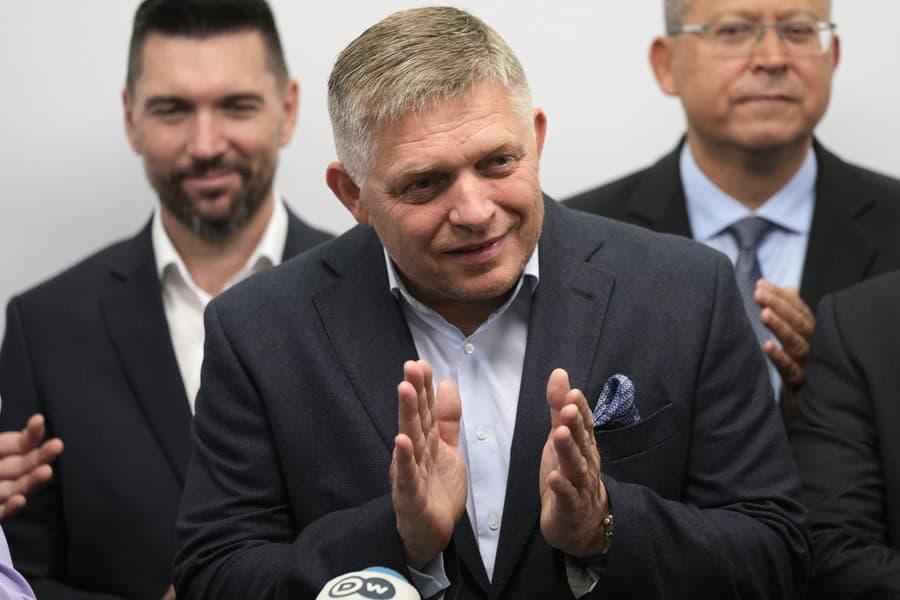 Strana Smer-SD Roberta Fica vyhrala v parlamentných voľbách.
