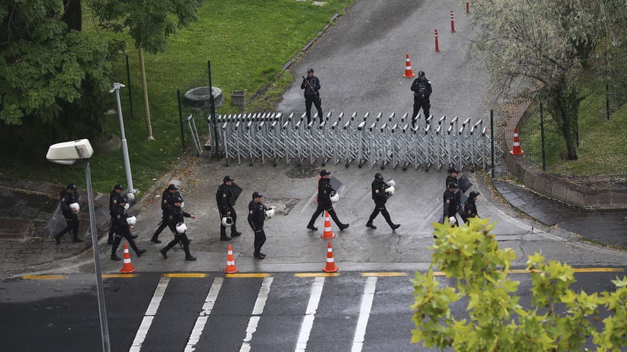 Polícia v Turecku zadržala