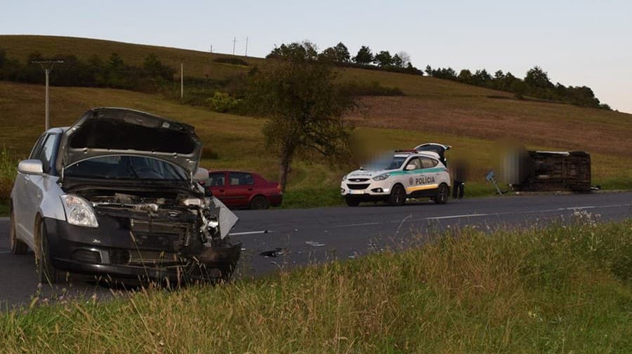 Polícia obvinila vodiča bez