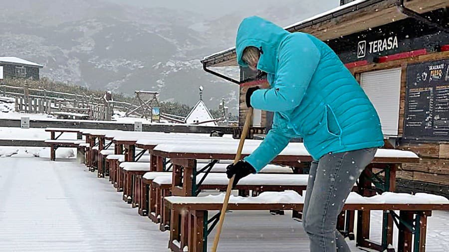 Skalnaté pleso. Pracovníčka pokladne