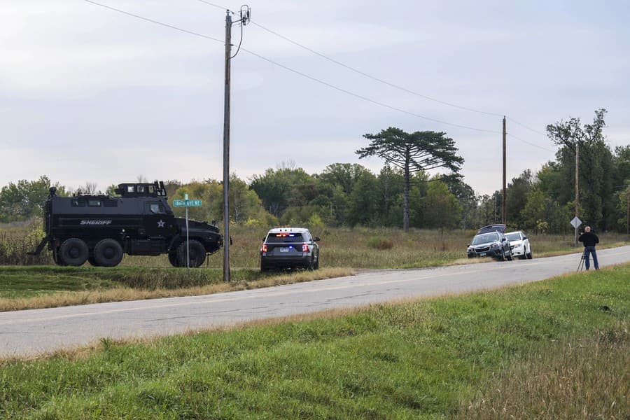 Päť policajtov utrpelo vo