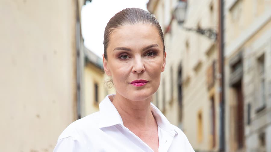 Herečka Elena Podzámska