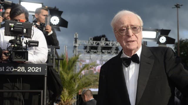 Michael Caine (90) s