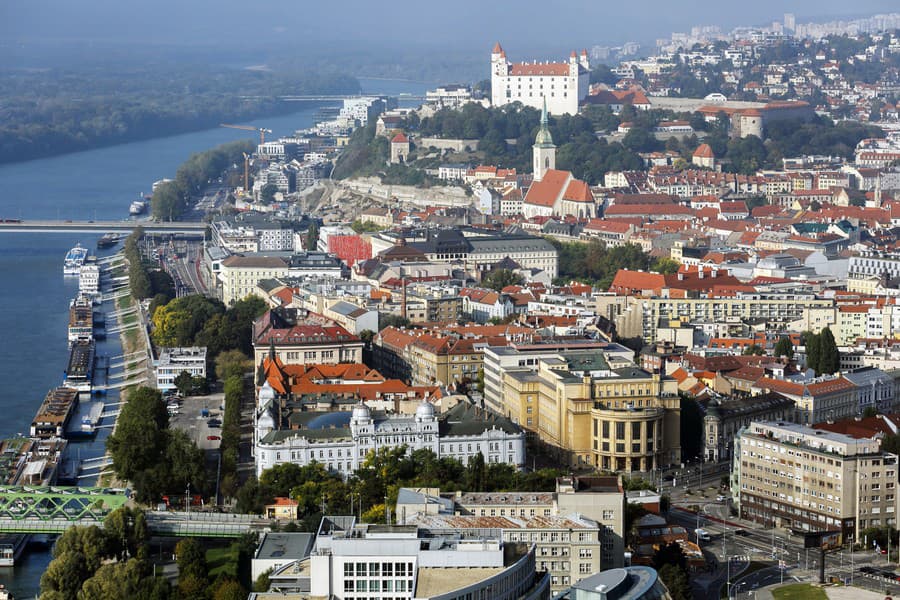 Vychutnajte Si Tie Zábery Z Prvého Slovenského Mrakodrapu Je Pohľad Na