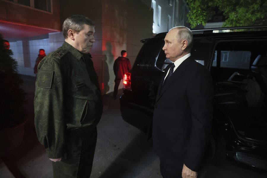 Vladimir Putin navštívil štáb