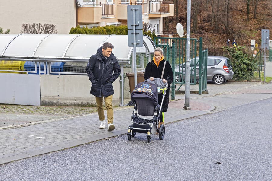 NA PRECHÁDZKE: Dieťatko prinieslo