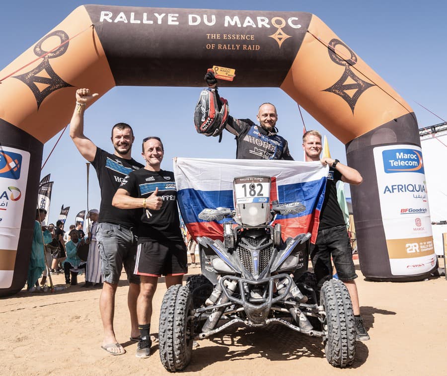 V marockých púšťach najazdil náš úspešný pretekár vyše 2 000 km.