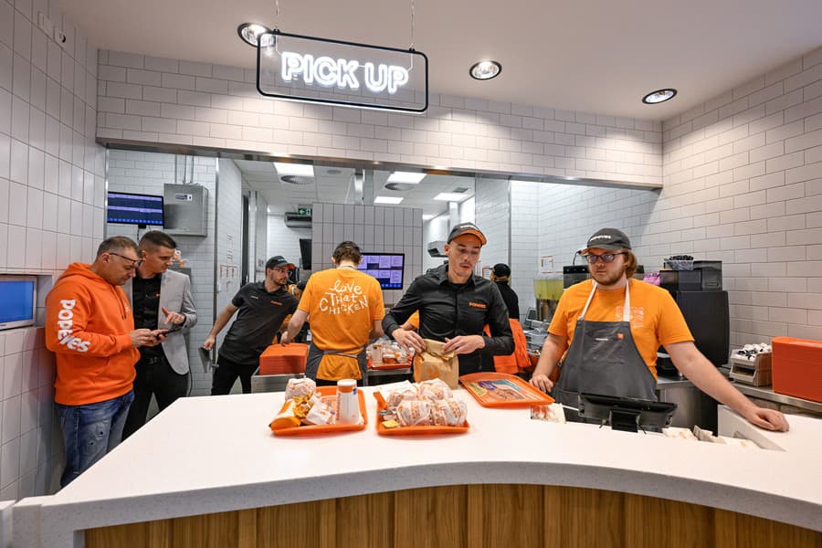 Otvorenie reštaurácie Popeyes na