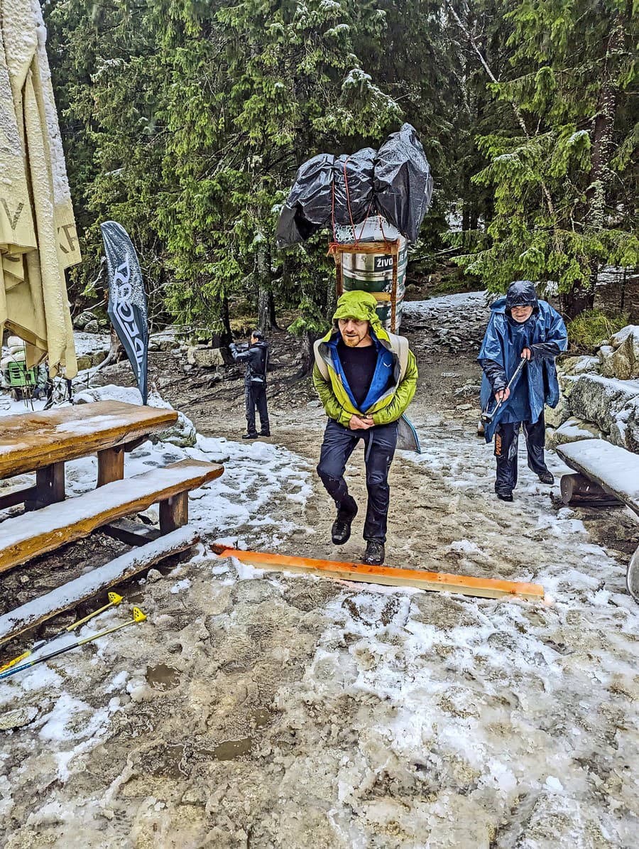 Účastníci sa museli vysporiadať