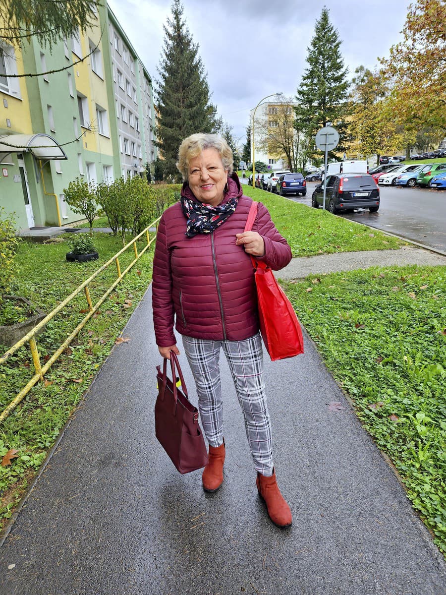 Anna (63), dôchodkyňa, bývalá kuchárka, Košice