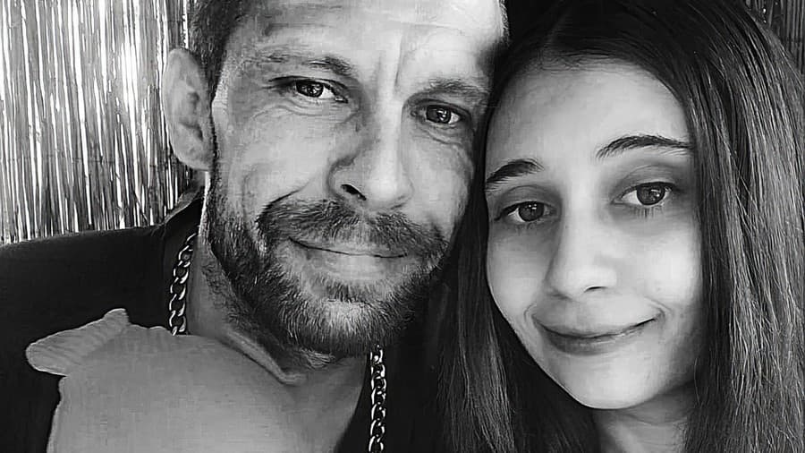 Smrť Rada († 41) Viktória († 24) neuniesla a zo sveta zniesla seba aj dcérku Emmku († 1)