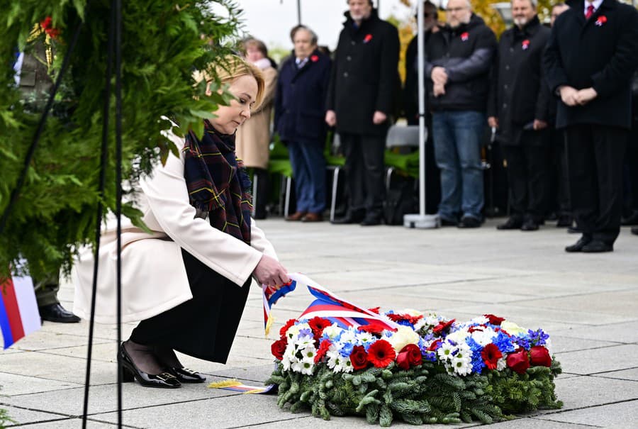 Ministerka obrany Jana Černochová