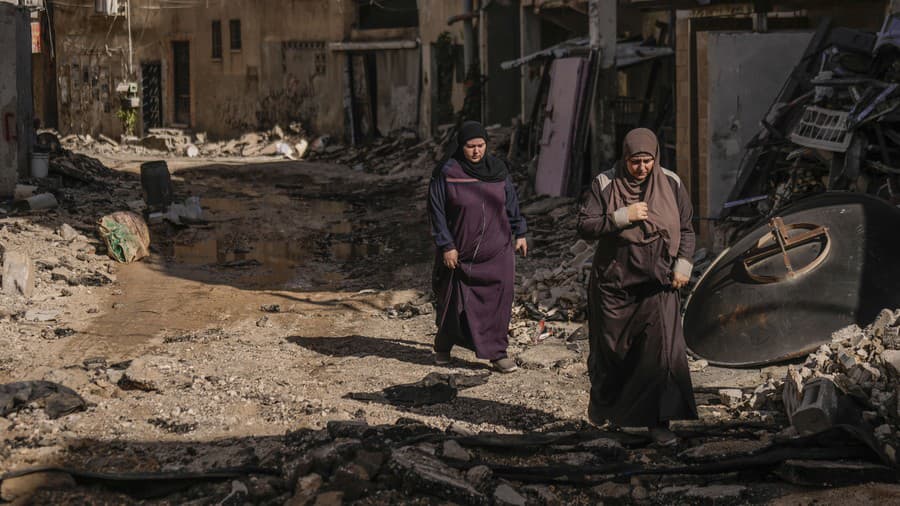 Palestínčanky kráčajú na ulici