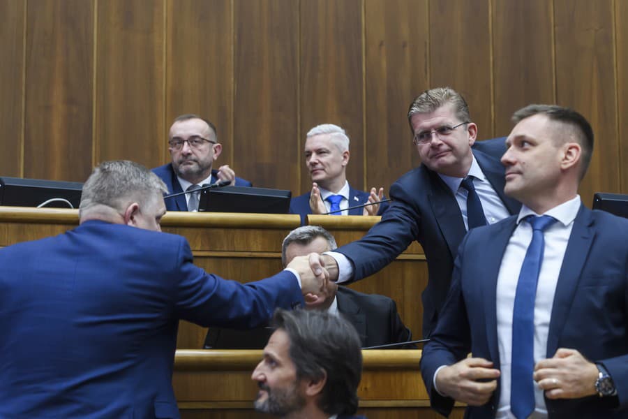 Parlament vyslovil dôveru vláde