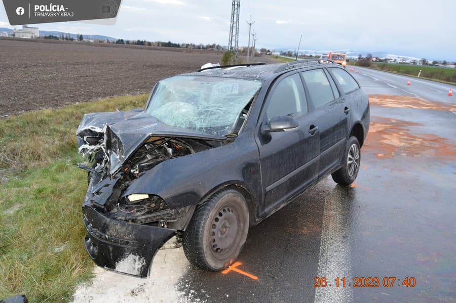 Pasažier taxíka nehodu neprežil.