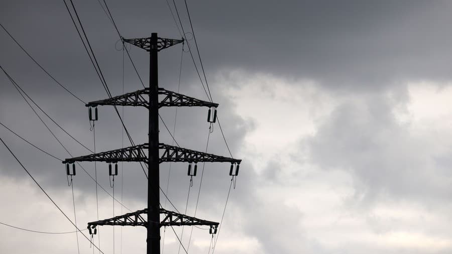 Electricity transmission lines, power