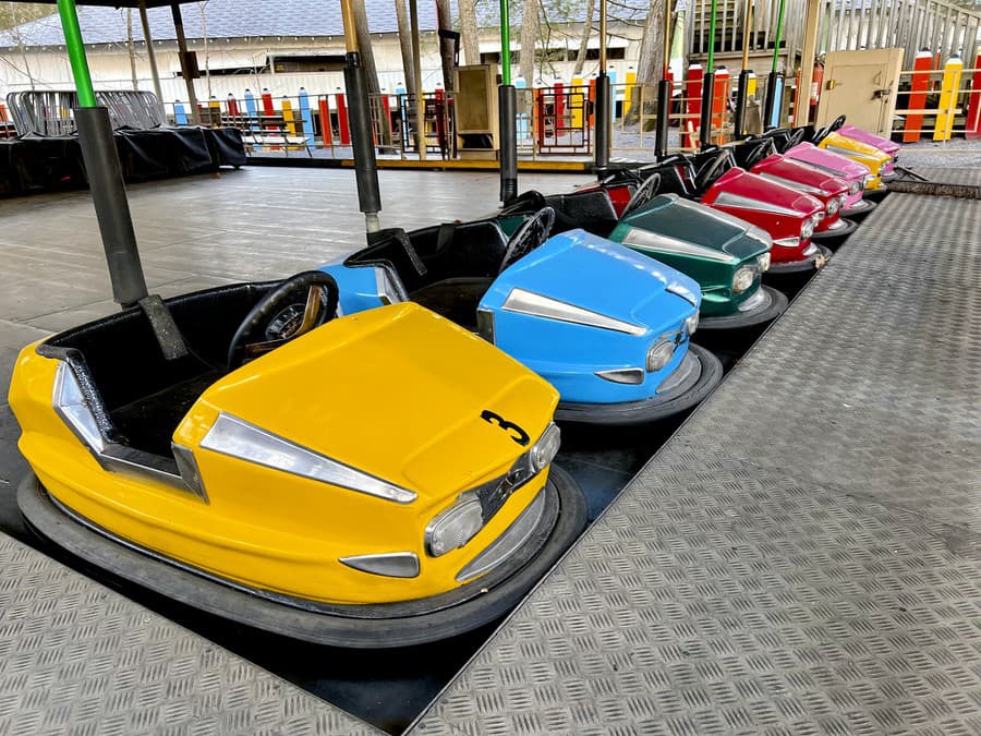 Ako predloha mu poslúžilo jedno z elektrických autíčok v zábavnom parku Knoebels.