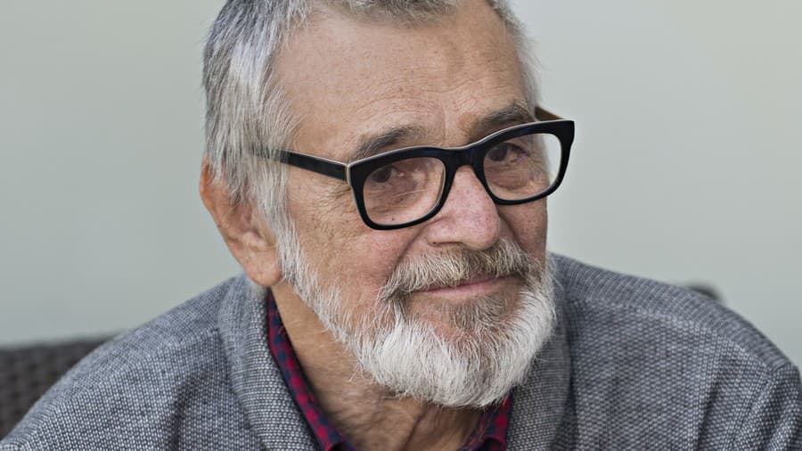 Jiří Bartoška (77)
