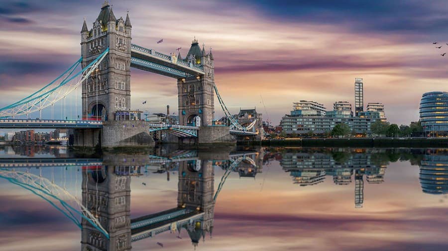 Tower Bridge v Londýne.