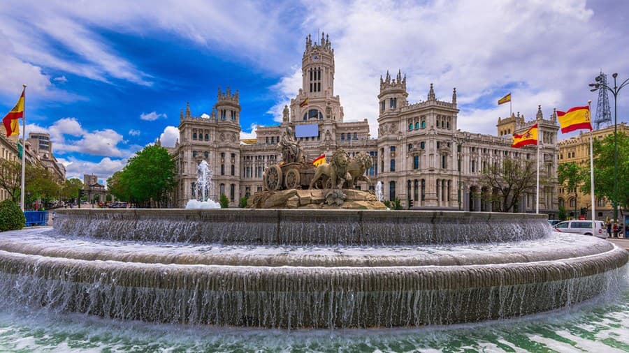 Námestie Námestie Plaza de Cibeles v Madride.