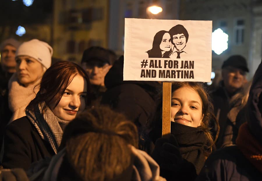 Na snímke spoločný protest