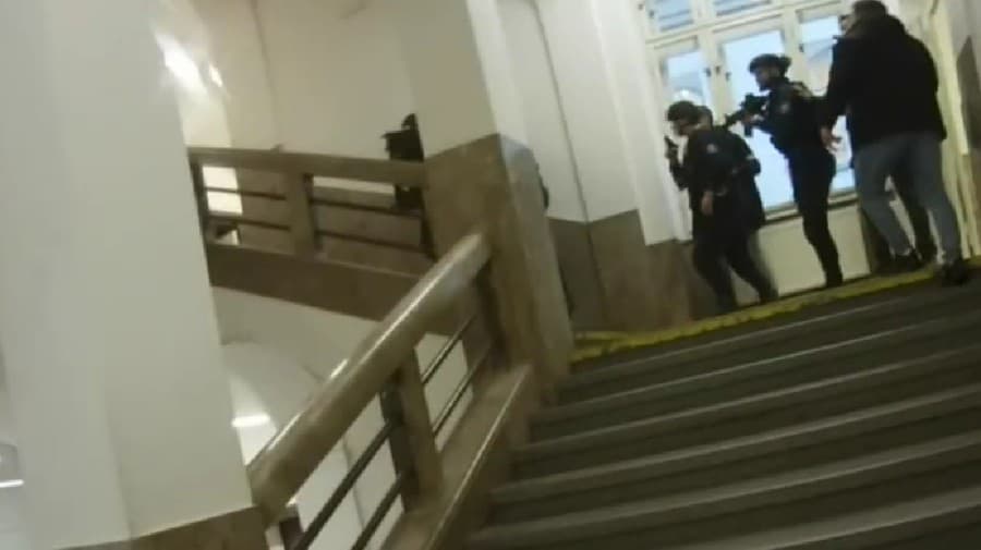 Policajti zverejnili video zo