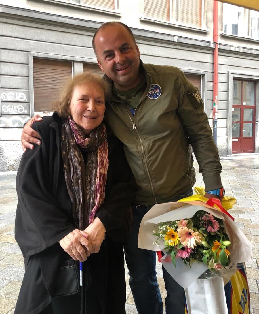 Slová na rozlúčku odovzdal Elene Ťapajovej († 79) aj moderátor Richard Vrablec.