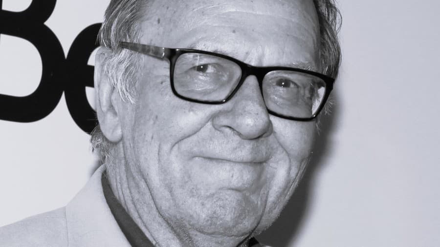 Tom Wilkinson (†75)