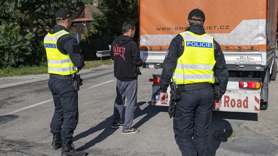 Českí policajti náhodne kontrolujú