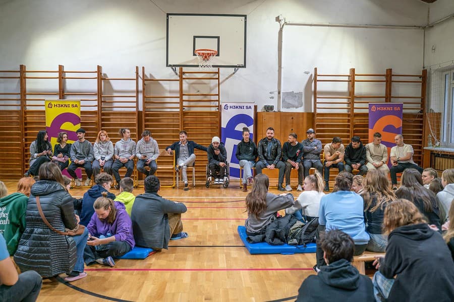 H3KNISA – celodenný workshop na Gymnáziu A. Einsteina v Bratislave.