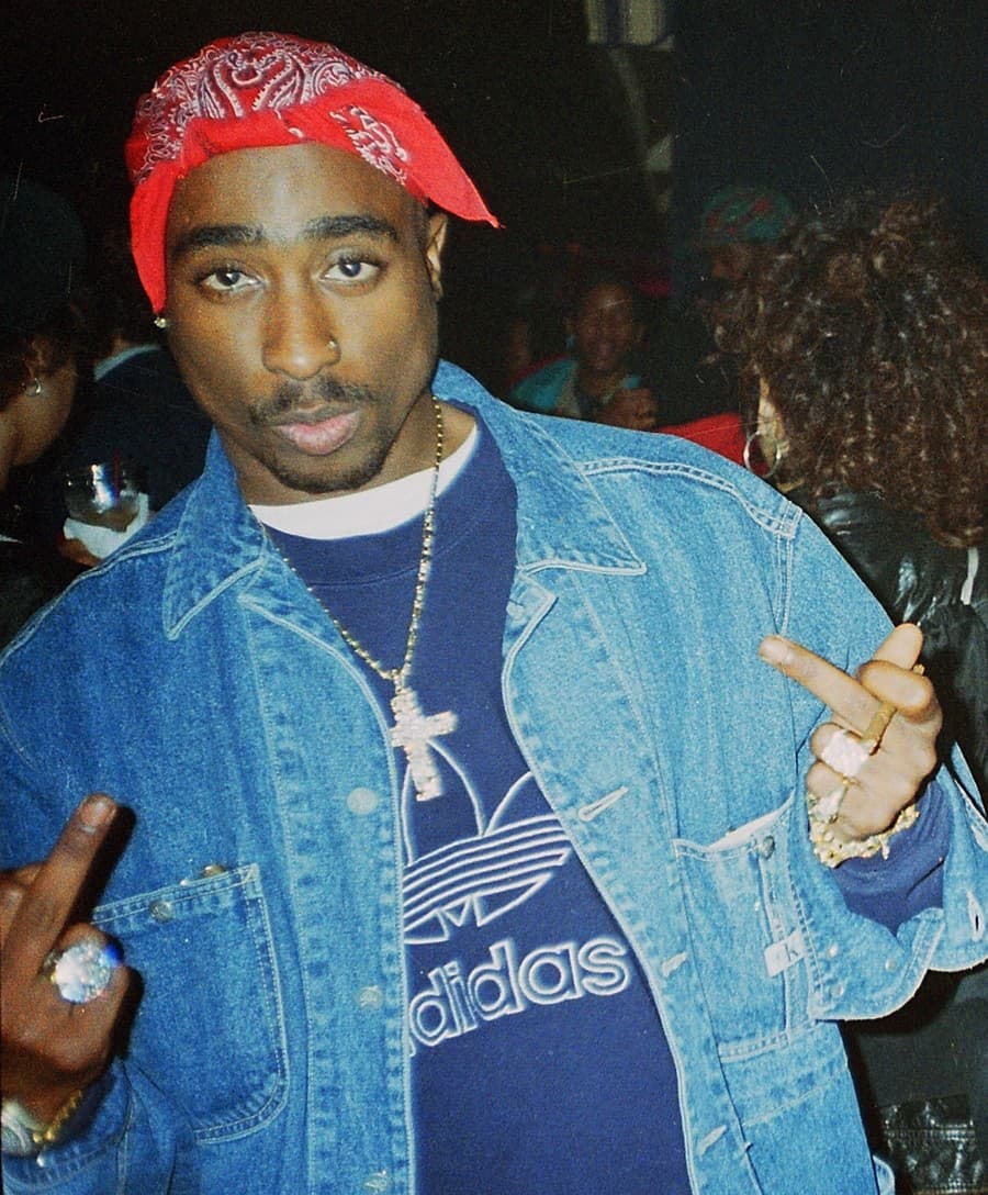 Tupac Shakur († 25).