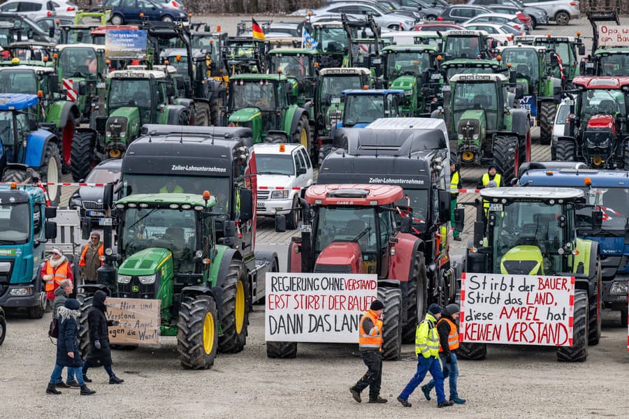 Nemeckí poľnohospodári protestujú proti