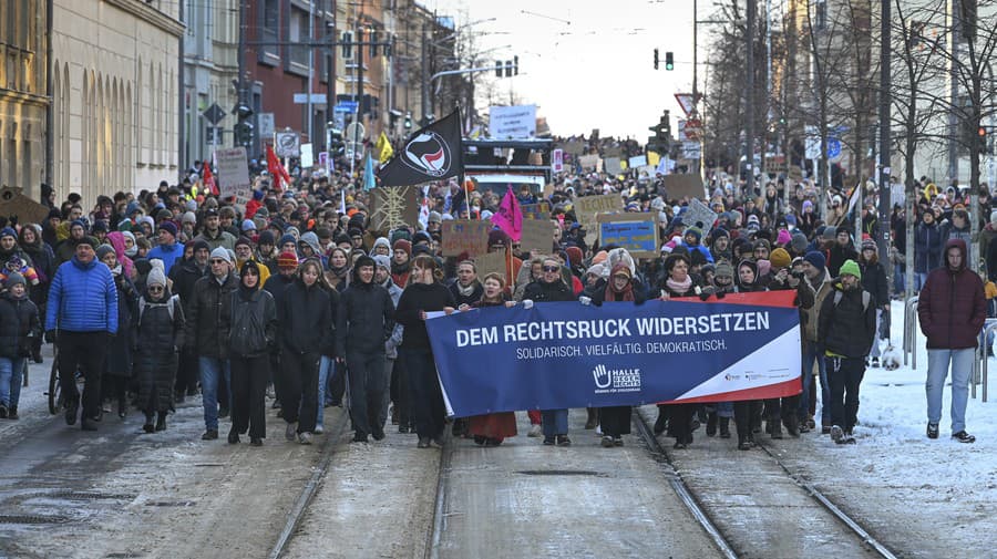 Masové protesty v Nemecku.