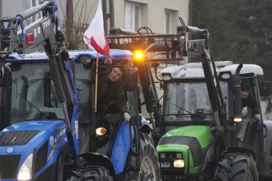 Poľskí poľnohospodári v stredu