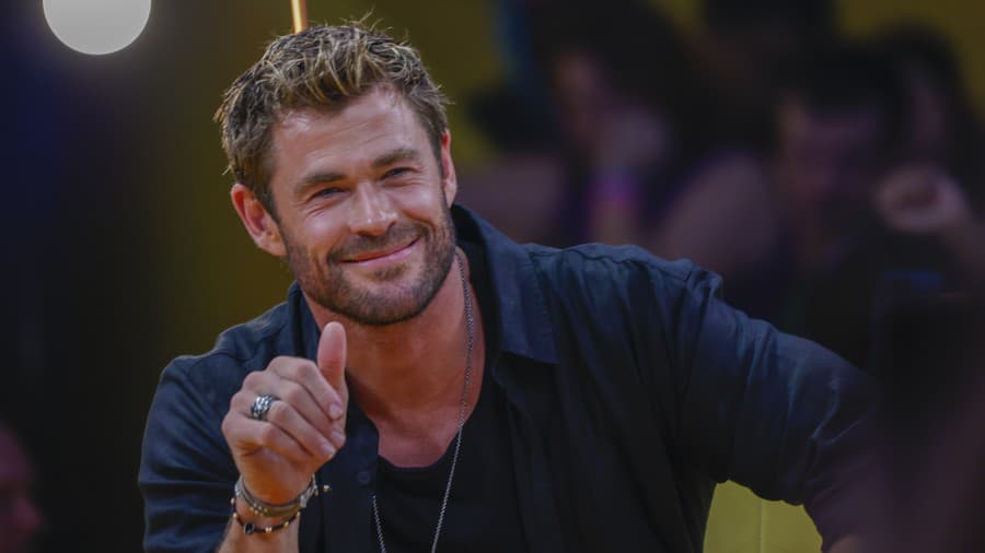 40-ročný herec Chris Hemsworth.