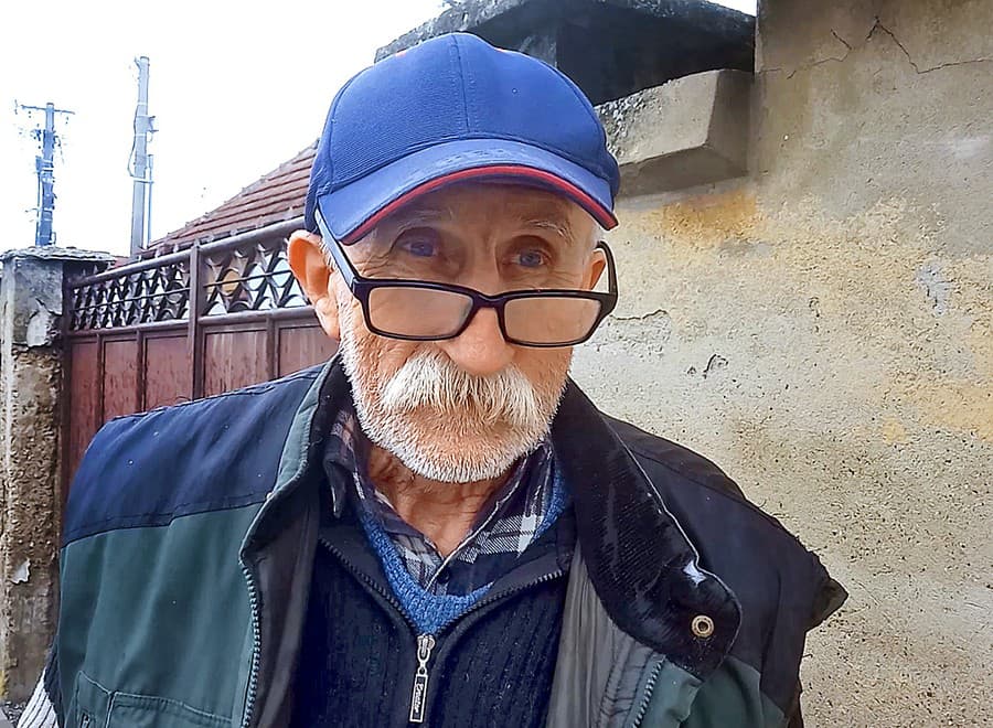 Peter (70), dôchodca